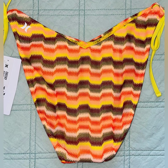 Hurley bikini bottom (M) - Picture 9 of 11